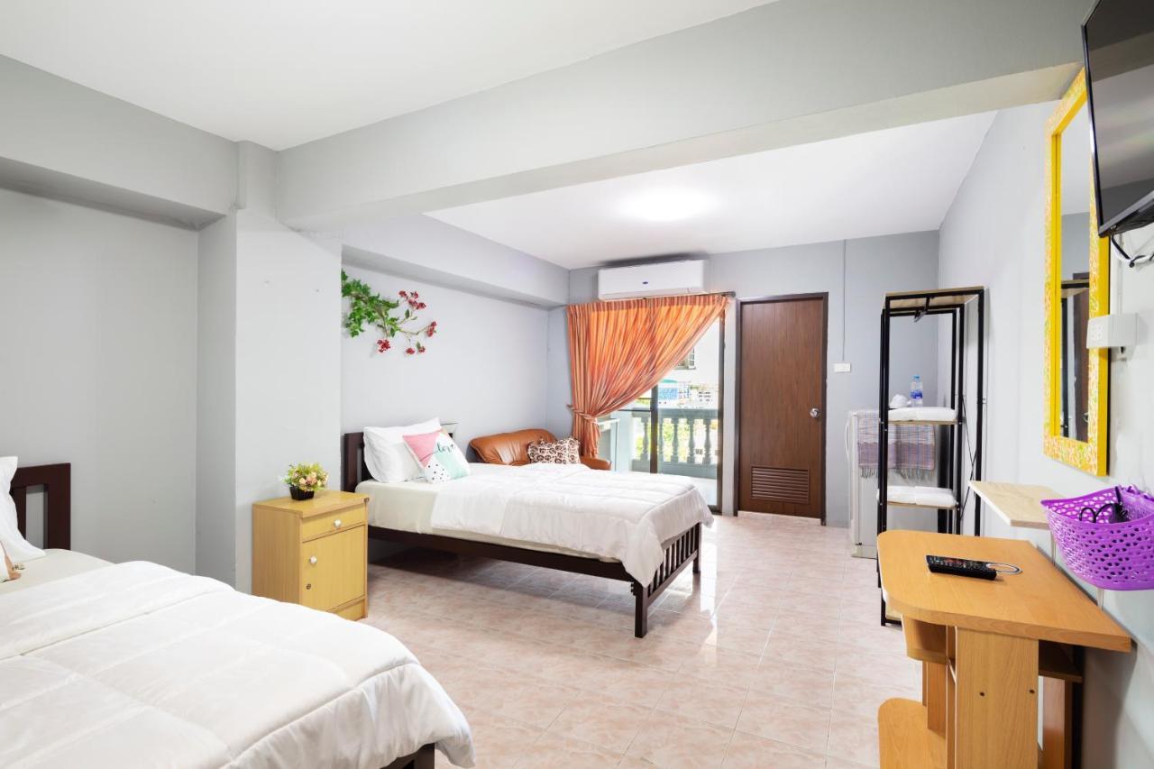 Penyos Suite Bangkok Ngoại thất bức ảnh