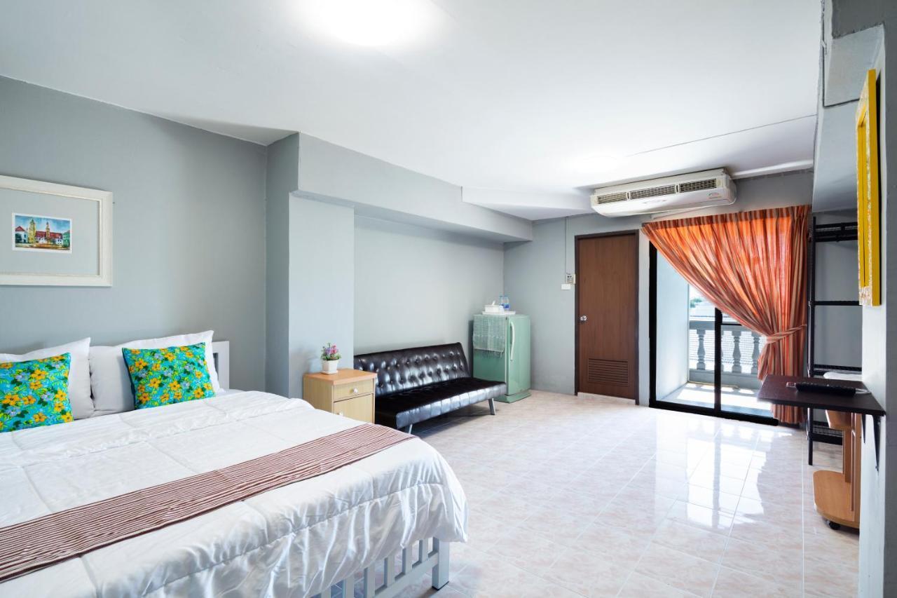 Penyos Suite Bangkok Ngoại thất bức ảnh