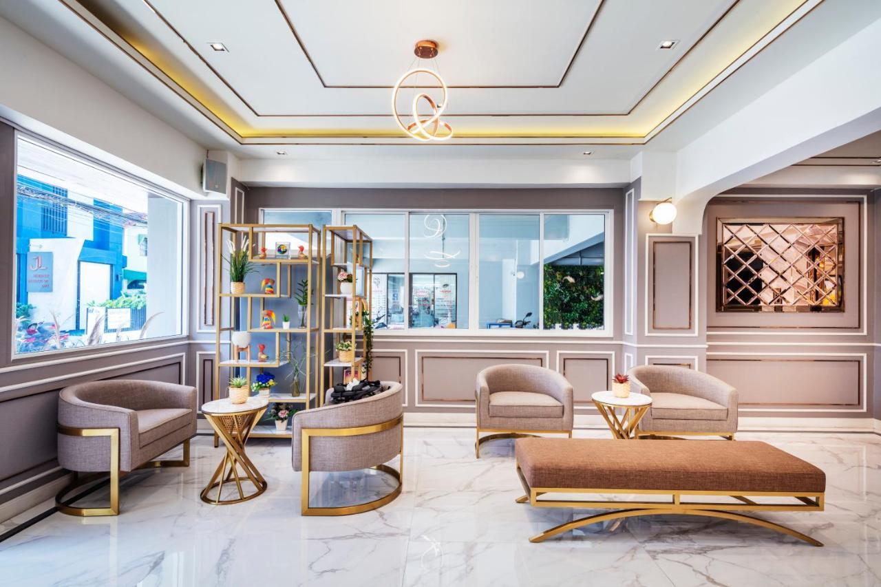 Penyos Suite Bangkok Ngoại thất bức ảnh