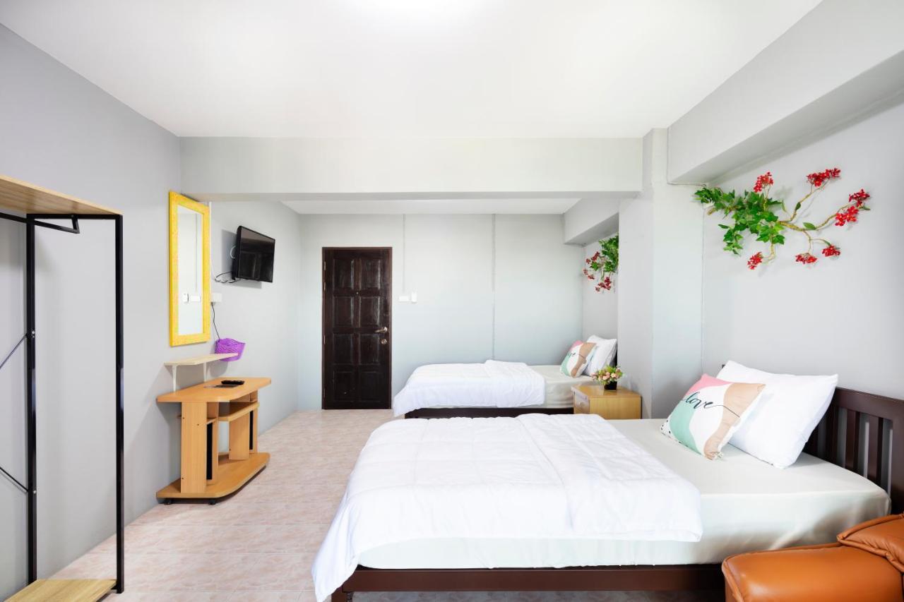 Penyos Suite Bangkok Ngoại thất bức ảnh