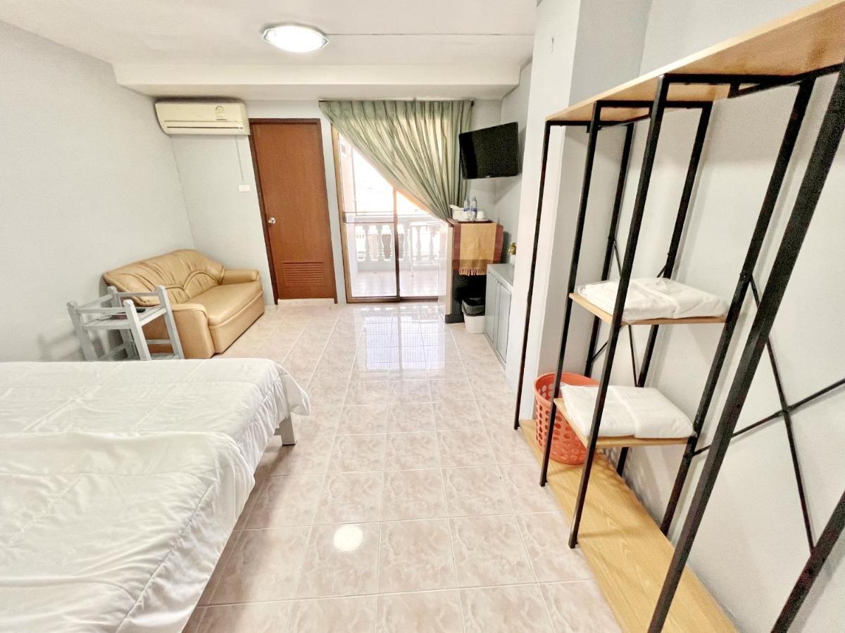 Penyos Suite Bangkok Ngoại thất bức ảnh