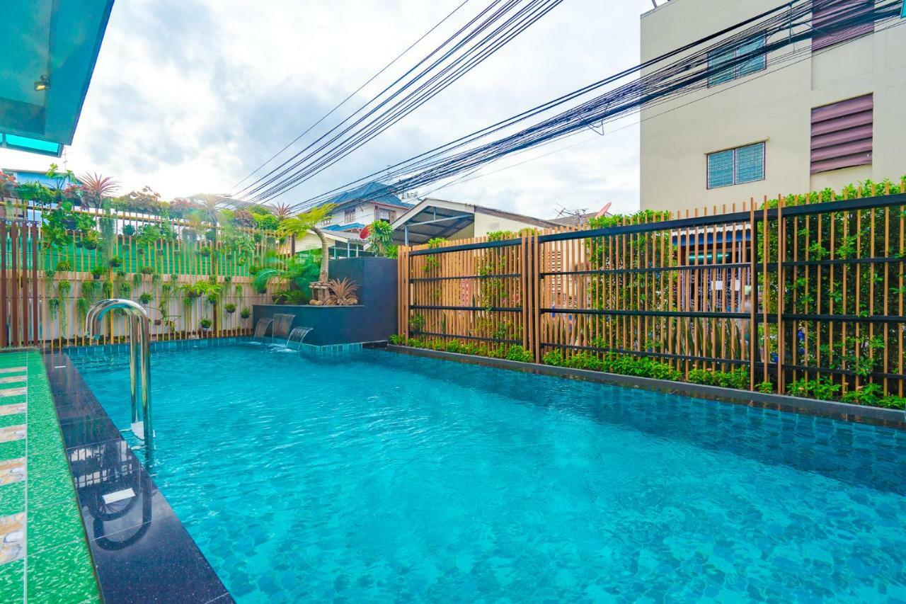 Penyos Suite Bangkok Ngoại thất bức ảnh