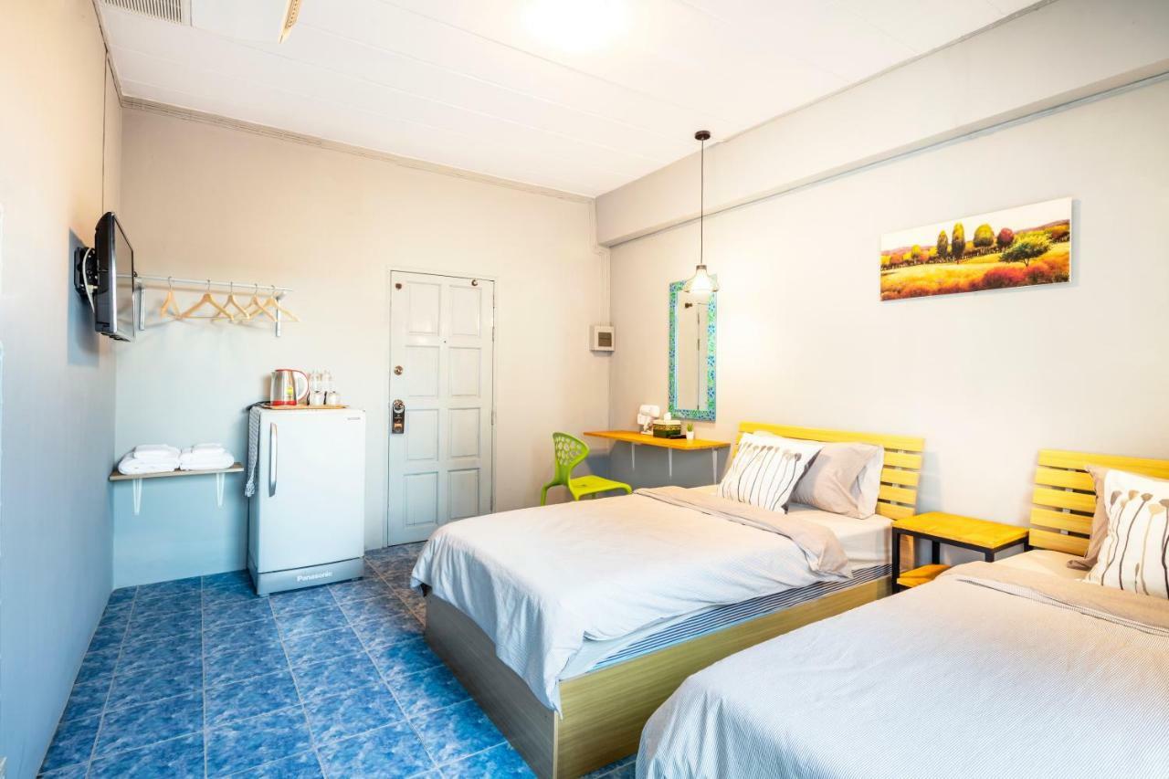 Penyos Suite Bangkok Ngoại thất bức ảnh