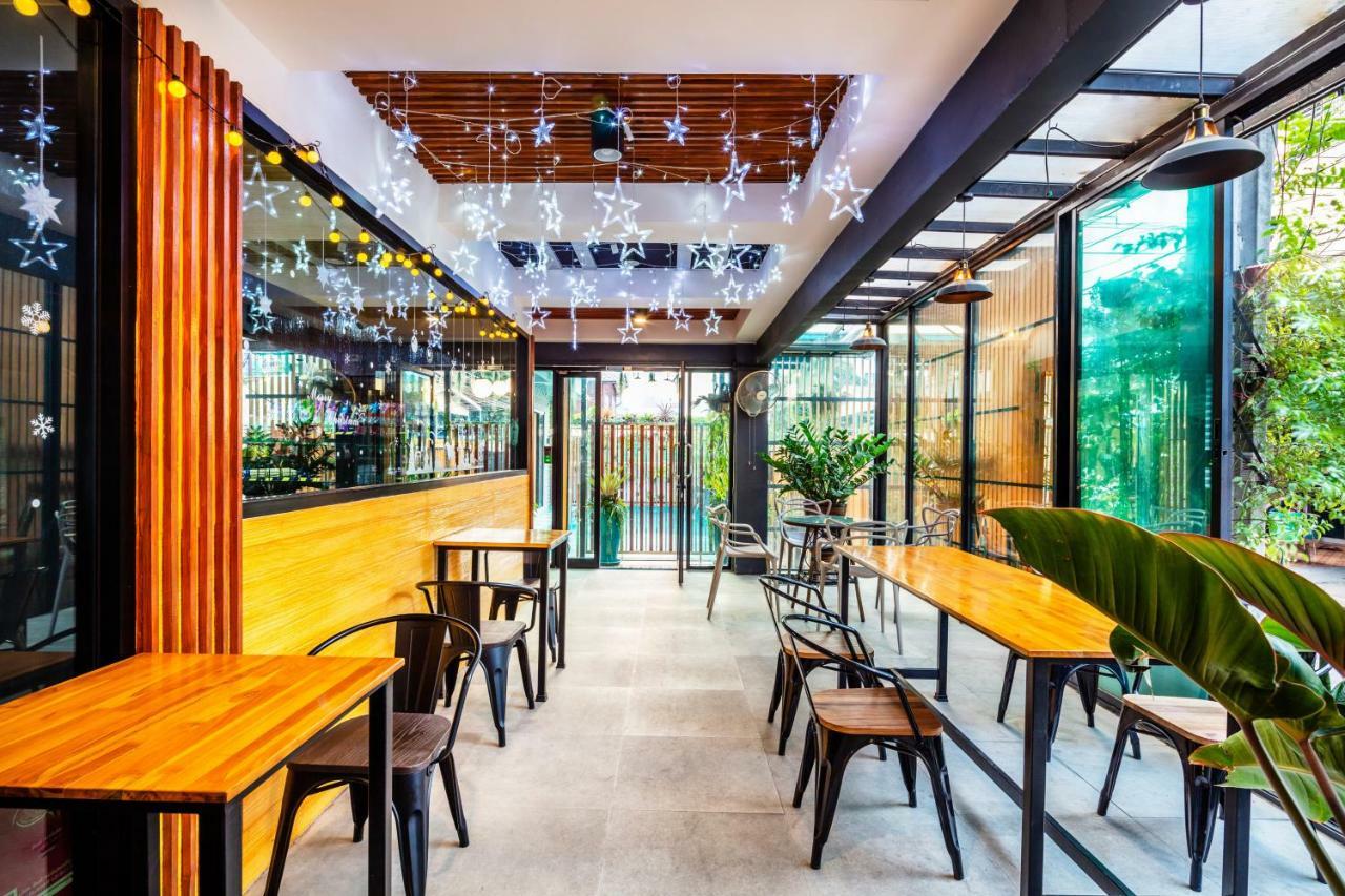 Penyos Suite Bangkok Ngoại thất bức ảnh